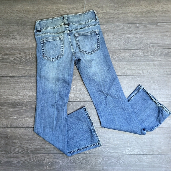 Timing Blue Jeans - Picture 2 of 8